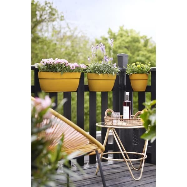 ELHO - Blomkruka - Vibia Campana Easy Hanger Medium - Honungsgul - Utebalkong - L 24,1 x B 36 x H 26,5 cm