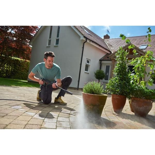 BOSCH UniversalAquatak 135 Bars högtryckstvätt 1900 W