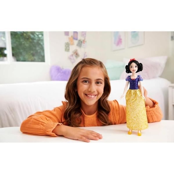 Disney Princess - Snow White Doll 29cm - Skyltdockor dockor - 3 år och +