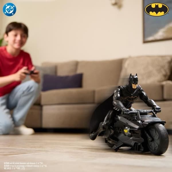 RC Batmotorcykel + Batman-paket - 30 cm figur - Batman