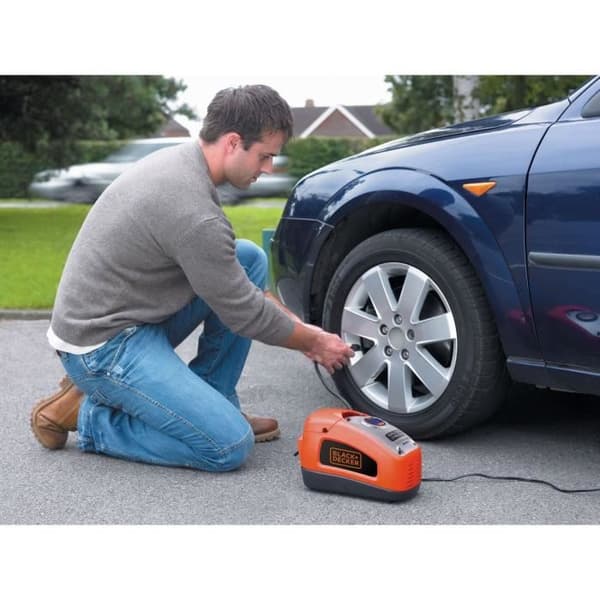 BLACK & DECKER Programmerbar kompressor 12 V / 220V 11 bar