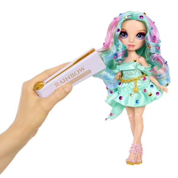 Rainbow High - Be Dazzling Modedocka - Celine Turkos - 28 cm - Gnistrande ädelstenar och tillbehör ingår