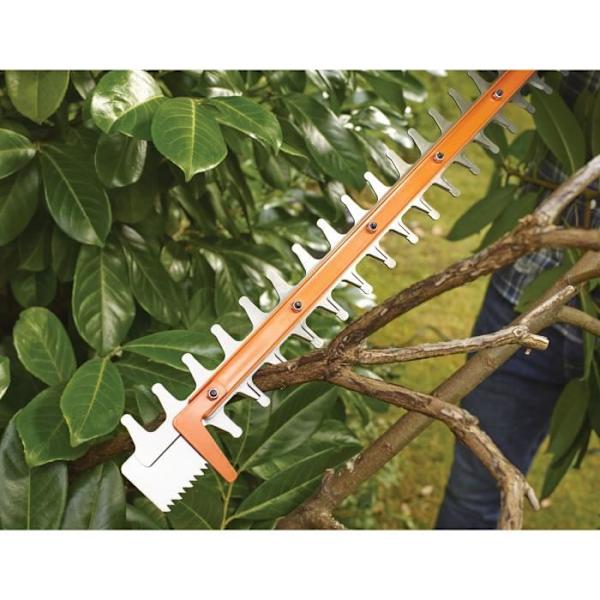 BLACK & DECKER 50cm 500W häcksax - Med sågblad BEHTS301