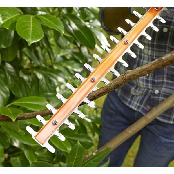 BLACK & DECKER Hedge Trimmer 45cm 420W BEHT201