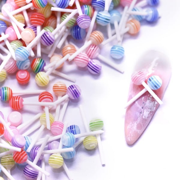 Bland farger Søt 3D Lollipop Candy， Mini Nail Art Decorations DIY