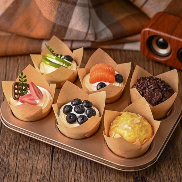 Et sett med 120 papirmuffinsformer - Tulipandesign - Matkvalitets bakepapir