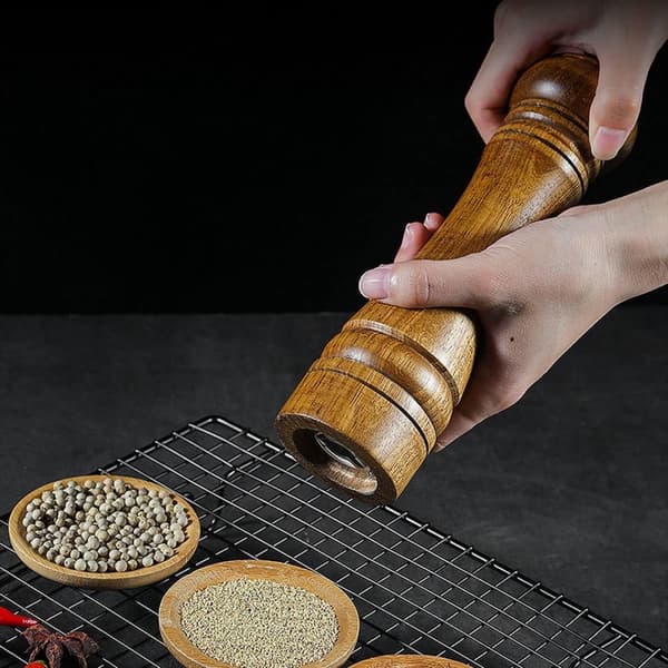 ING Salt- och pepparkvarnset - Salt- och pepparkrydda - 22 cm 2-delat set - Trä