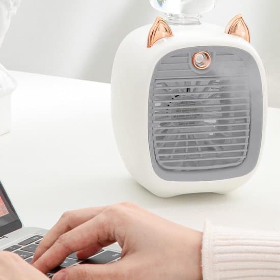 3-i-1 Mini Luftkøler Ventilator – Luftkøler med Forstøver og Natlys, 3 Hastigheder – Luftfugter og LED-lys – Grå