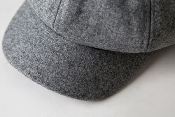 ING Dame ensfarget beret - 13cm - rød