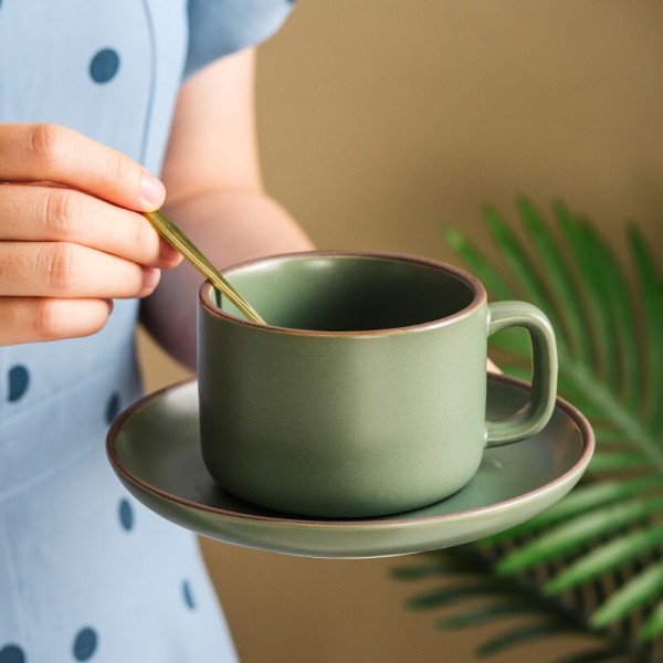 Retro keramisk set, kaffemugg, mjölkkopp, sked med