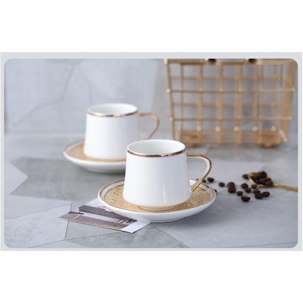 Vit keramisk kopp och fat modern design kaffekopp