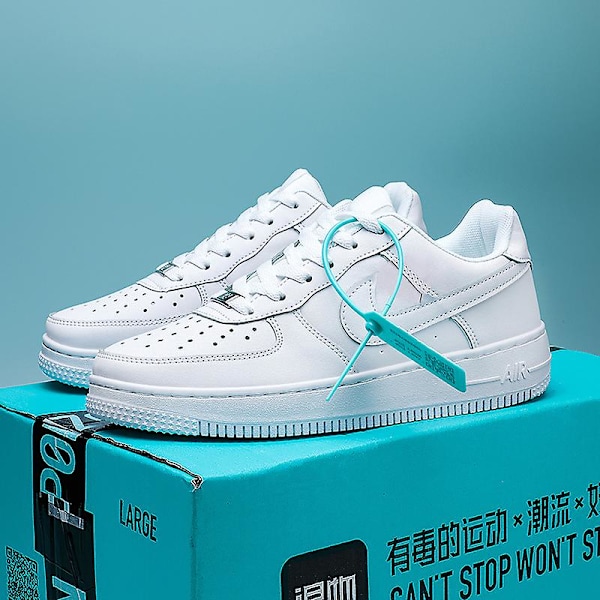 Män Sneakers Andas Kvinnor Skateboard Skor Löpning WhiteRed 44