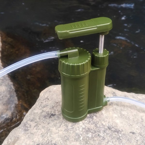Utomhus singelsoldat vattenrenare Camping rak