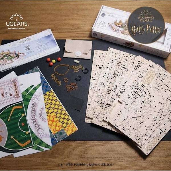 UGEARS Mekaniske Modeller: QUIDDITCH™ PINBALL 42,5x18,5x29,5cm, 402 dele, i træ, samlingstid 9 timer, æske 37,8x17x5cm, 14+