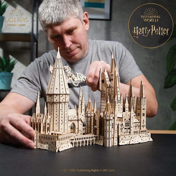 Château de Poudlard ™ – Ugears - 3D puslespil i træ