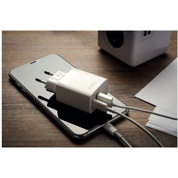 FIXE med USB-C og USB-udgang og understøttelse af PD og QC 3.0 20W hvid