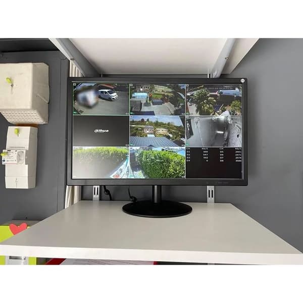 HIKVISION 4MP FF 2.8 mm IR 30m PoE IA AcuSense IP-domekamera - DS-2CD2343G2-IU(2.8mm) Vit