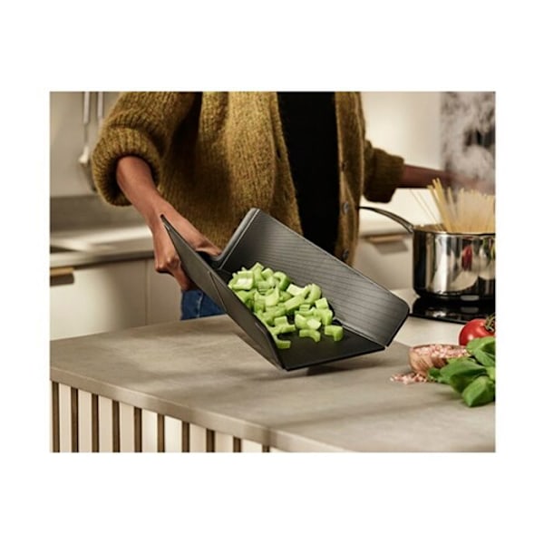Skärbräda - Joseph Joseph - Chop2Pot Plus - Fällbar - Texturerad yta - Ergonomisk Svart