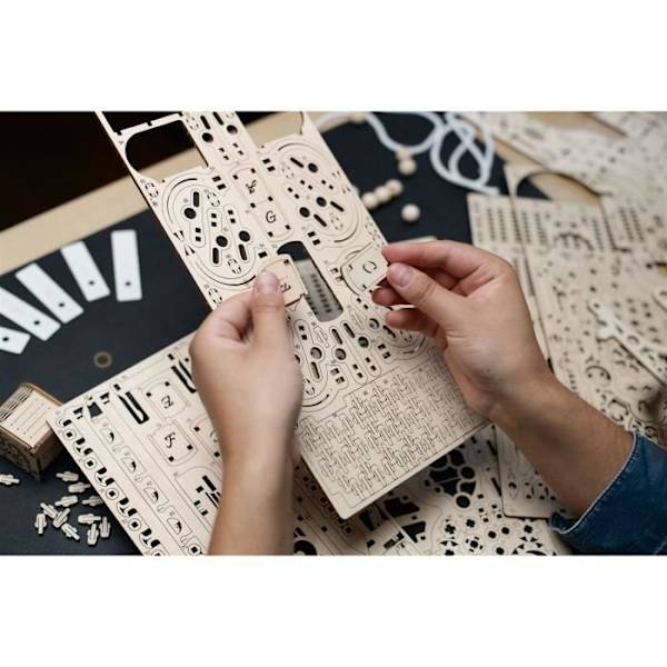 UGEARS DIY -soitinsarja - puinen malli mekaanisen Celestan, musiikkirasia ja ksylofoni rakentamiseen