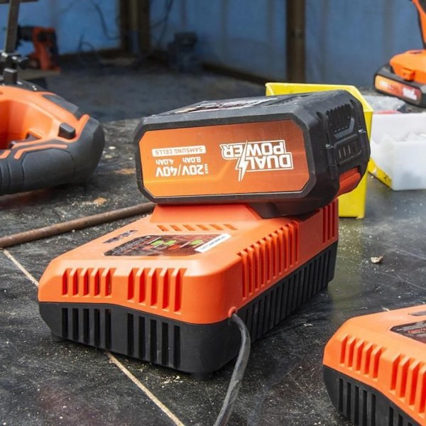 Powerplus Dual Power 4 A POWDP9051 Batterilader - til 20 V og 2x20 V batterier - Trådløs - Batteriplatform orange