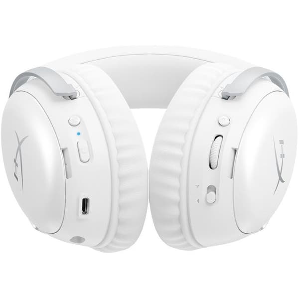 HyperX Cloud III S trådlösa gamingheadset i vitt för PC, Mac, PS5, mobiler och Switch med USB-C till USB-A-adapter och USB-kabel.