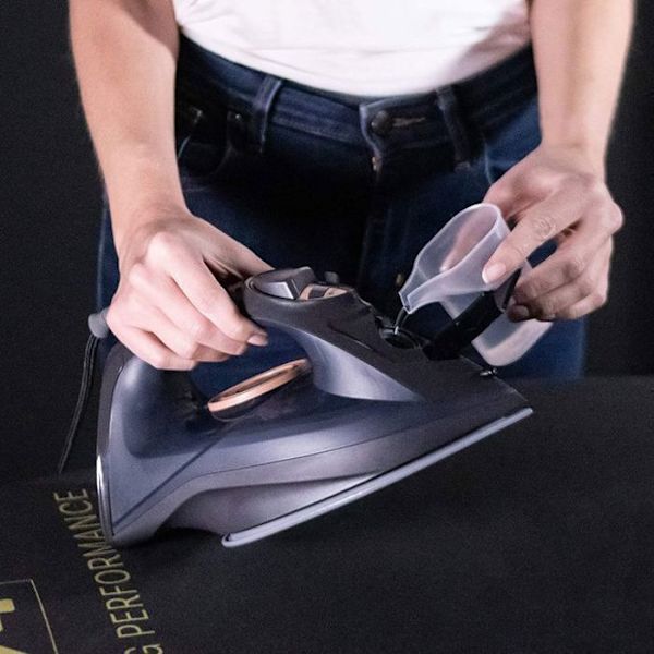 Ufesa PV1100C Daily â € “2400W ångstrykjärn, med 120 gr ångstråle, droppsäker, vertikalt strykjärn, med Max Steam Jet
