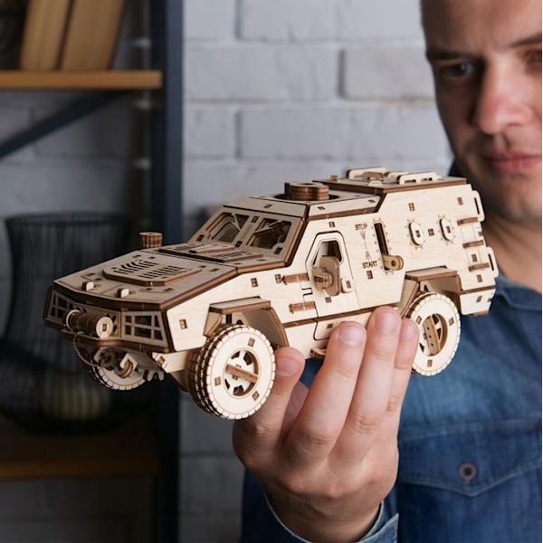 Dozor-B Kampvogn - Ugears - 3D Puslespil i Træ