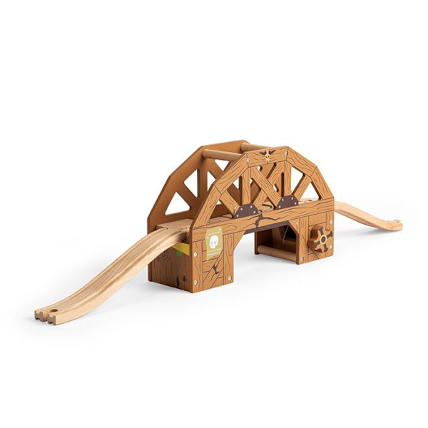 Kaatuva silta Bigjigs Rail, yhdistettäväksi Lännen puujunaripukkiimme, sopii lapsille alkaen 3 vuotta.