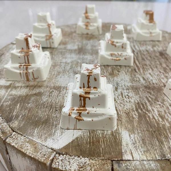 Pralinform Pyramid Chokladform - BWB 9797 - Special 3 Part Mold Transparent