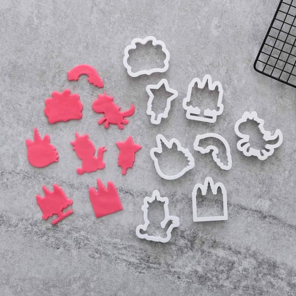 Enhörning Moln Regnbåge Set 8st Utstickare | BakeCake multifärg