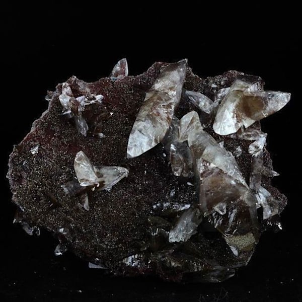 Stenar och mineraler. Tvillad kalcit. 1250,0 ct. Leiping-gruvan, Hunan-provinsen, Kina.