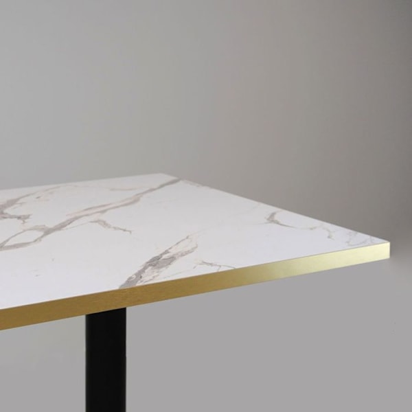 Högt bord 70 x 70 cm - MilanT modell vit marmor med mässingskanter Vit