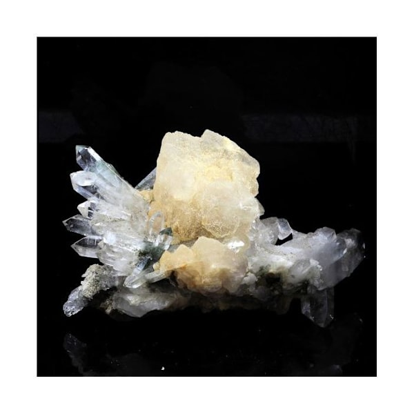 Sten og mineraler. Kvarts + Calcit. 571,6 øre. Grandes Rousses-massivet, Frankrig.