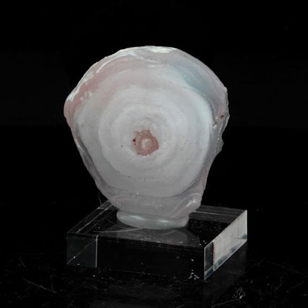 Stenar och mineraler. Kalcedon. 39,5 ct. Saddle Mountain, Arizona, USA. Rosa