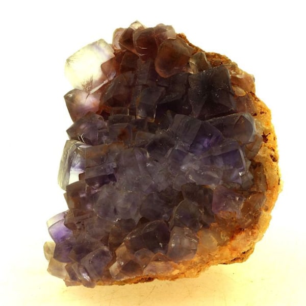 Sten og mineraler. Fluorit. 1777,0 ct. Caravia Alta, Asturien, Spanien.