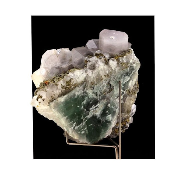 Sten og mineraler. Calcit, Pyrit, Fluorit. 2275,0 ct. El Hammam Mine, Meknes, Marokko.