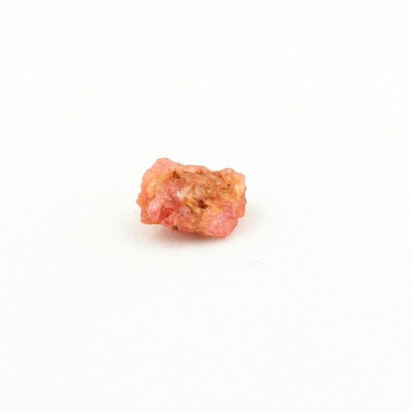 Kivet ja mineraalit. Spinelli. 1 200 ct Tansania.