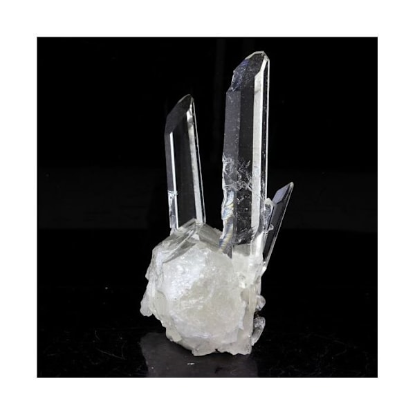 Kivet ja mineraalit. Kvartsi + Kalkopyriitti. 78,0 ct. La Gardette -kaivos, Bourg d'Oisans, Isère, Ranska.