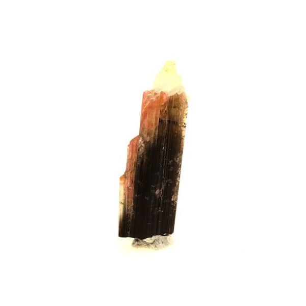 Kivet ja mineraalit. Turmaliini. 10,50 senttiä. Sahatany Valley, Ibity, Madagaskar.