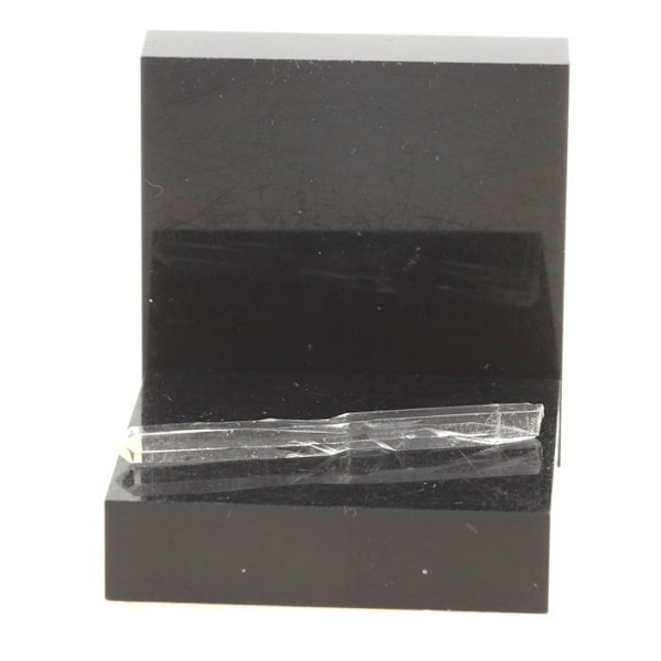 Kivet ja mineraalit. Kvartsi. 4,85 ct. La Gardette -kaivos, Bourg d'Oisans, Isère, Ranska.