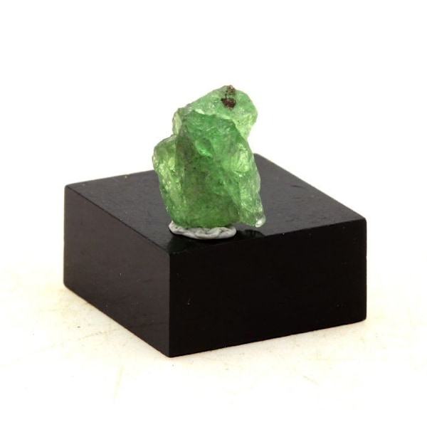 Stenar och mineraler. Tsavorite granat. 4,23 cent. Manyara-regionen, Tanzania.