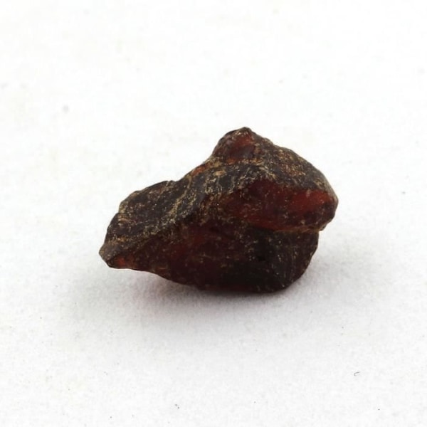 Stenar och mineraler. Rhodolit granat. 2,37 ct. Lokiriama, Lodwar, Kenya.