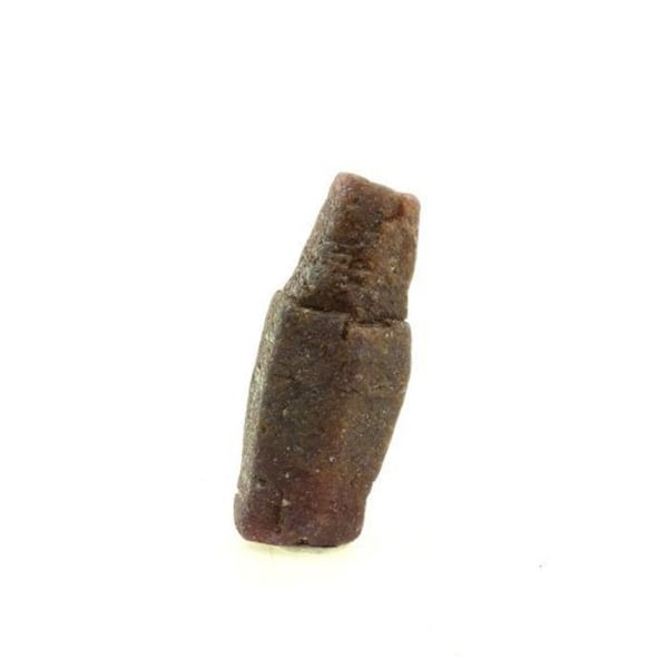 Kivet ja mineraalit. Rubiini. 173,5 senttiä. Tiris Zemmourin alue, Mauritania. Röd
