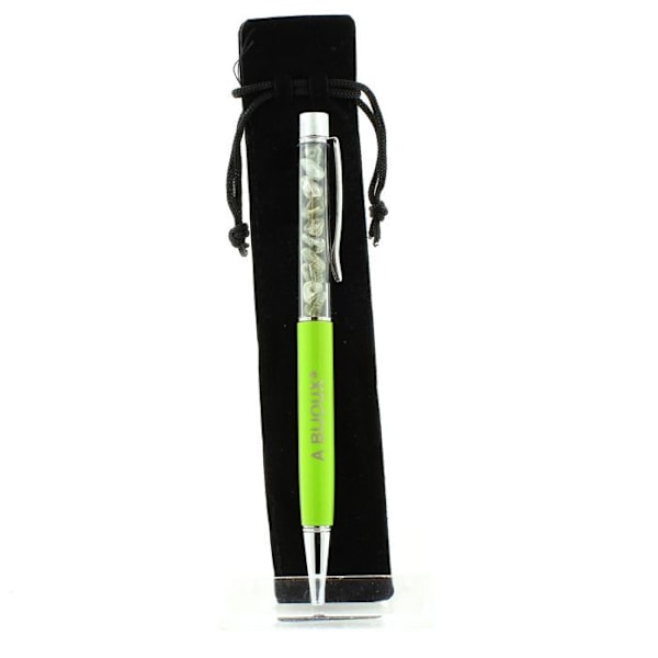 Sten og mineraler. Grøn Rutil Quartz mineral pen fra Brasilien. Farve æblegrøn. Grönt äpple