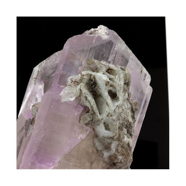 Kunzite 818,3 karat