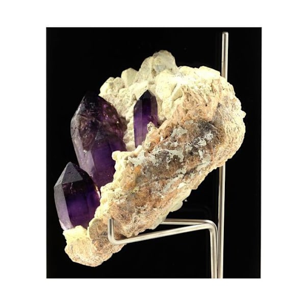 Sten og mineraler. Ametyst kvarts. 1332,0 øre. Goboboseb Mts, Brandberg, Namibia. Lila
