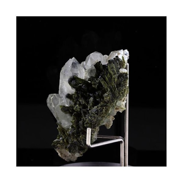 Sten og mineraler. Epidot + Kvarts. 143,0 øre. Saint-Véran, Hautes-Alpes, Frankrig.