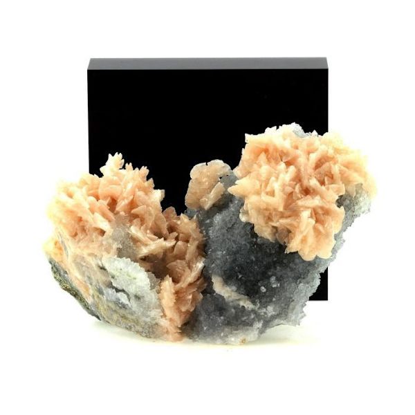 Dolomite + Quartz 1965,0 karat Flerfärgad