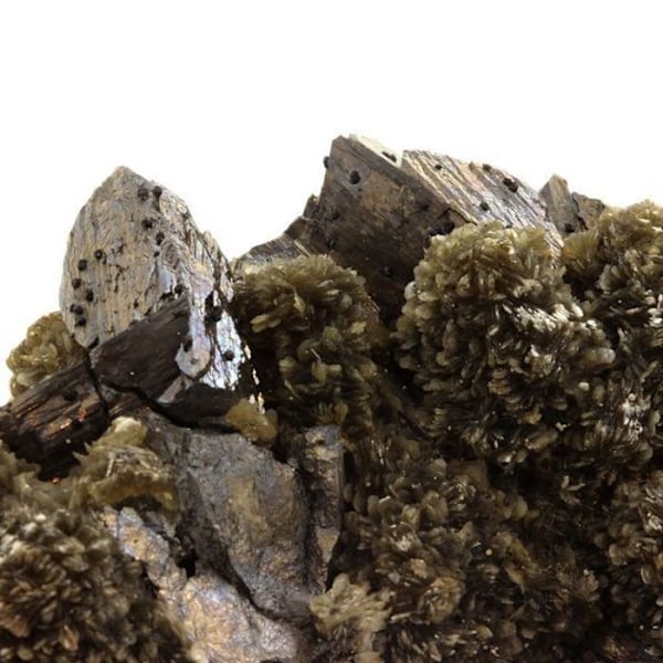 Kivet ja mineraalit. Arsenopyriitti, sideriitti. 1984,0 ct. Panasqueiran kaivos, Portugali..
