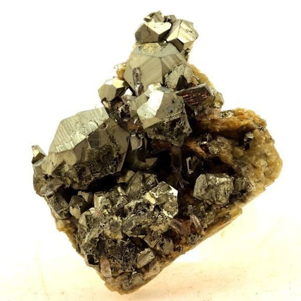 Sten og mineraler. Pyrit. 165,0 øre. Saint-Pierre-de-Mésage, Isère, Frankrig..
